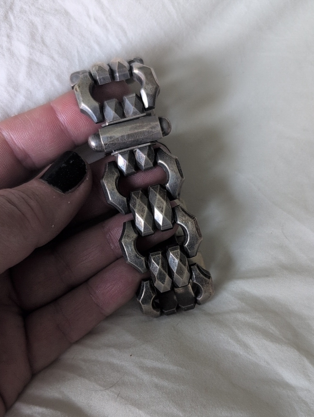 Antique Link Bracelet - Stylish Oxidized Silver - Picture 3 of 8